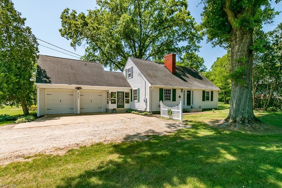 Welcome to 3681 US 422 NW in Southington Twp