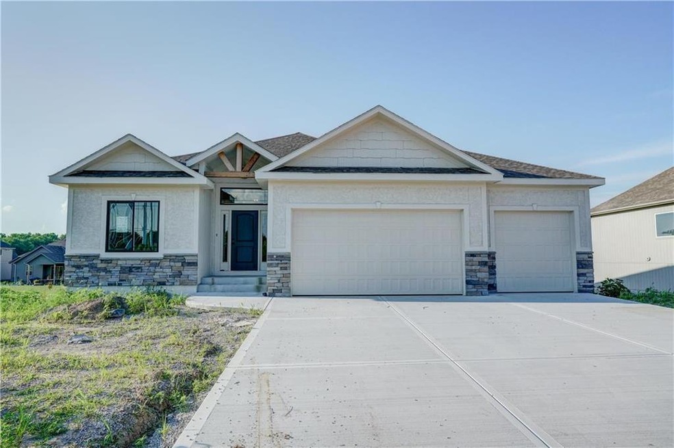 Ranch floor plan - consist of 1,745 sf w/ 3 bedroo