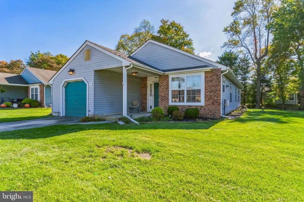 18 Lakebridge Dr, Woodbury, NJ 08096 - photo 1