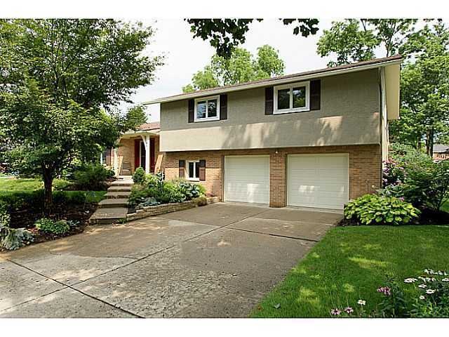 960 Spring Grove Ln, Columbus, OH 43235 - photo 1