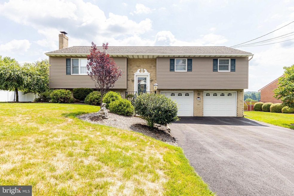 174 Milhouse Ave, Chambersburg, PA 17202 - photo 1