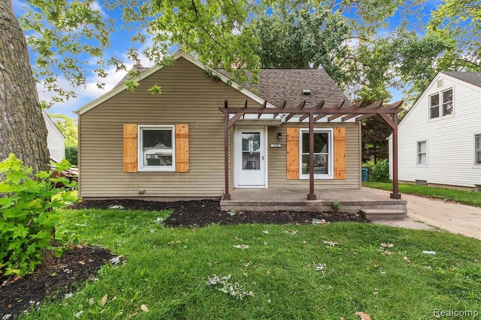 23080 Manistee St, Oak Park, MI 48237 - photo 1