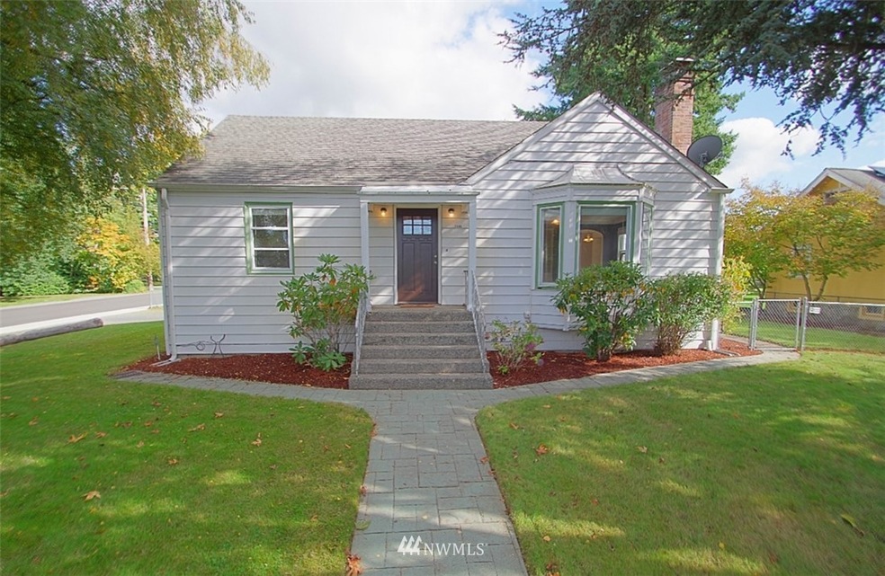 1989 Loraine St, Enumclaw, WA 98022 - photo 1