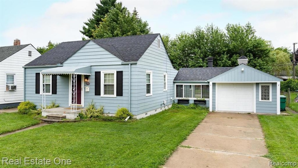 3-web-or-mls-24345-Grove-Ave-3.jpg