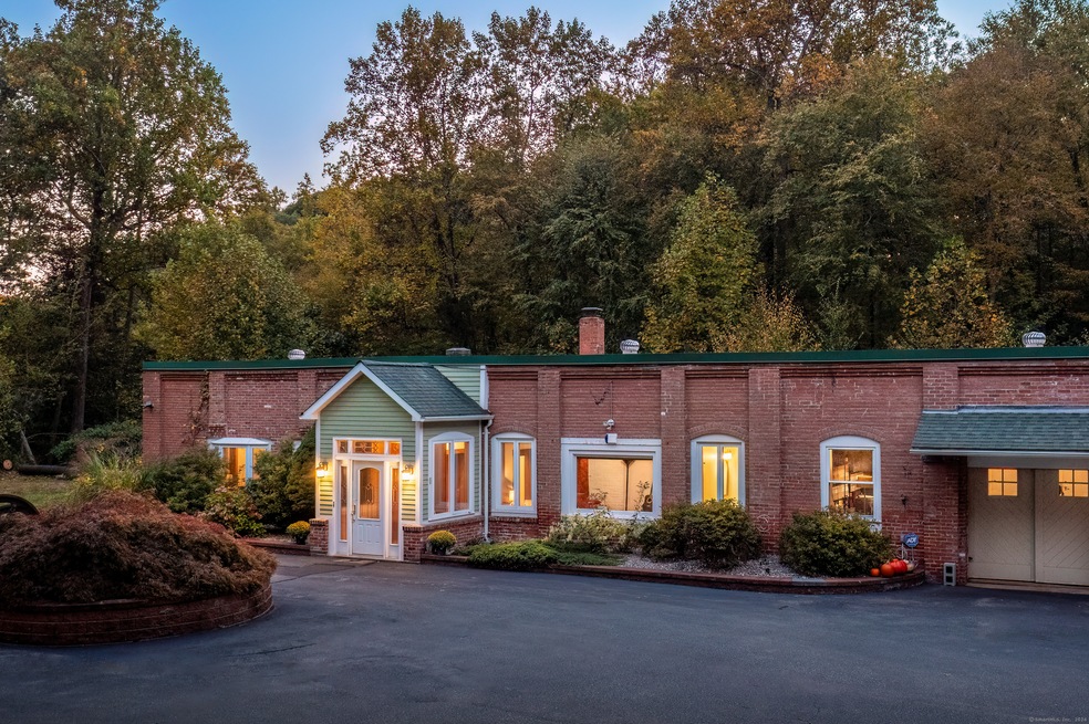 27 Oakum Dock Rd, East Hampton, CT 06424 - photo 1