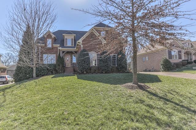 European inspired all brick home built by local custom builder Deer Creek. Soaring ceilings & rich hardwood floors. Open & airy with full unfinished basement for future expansion. Sits within 5 mile radius of Downtown Franklin & Interstate 65.
