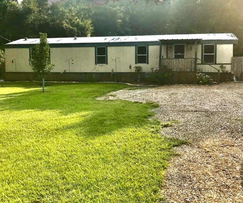 298 Ivey Rd, Lufkin, TX 75904 - photo 1