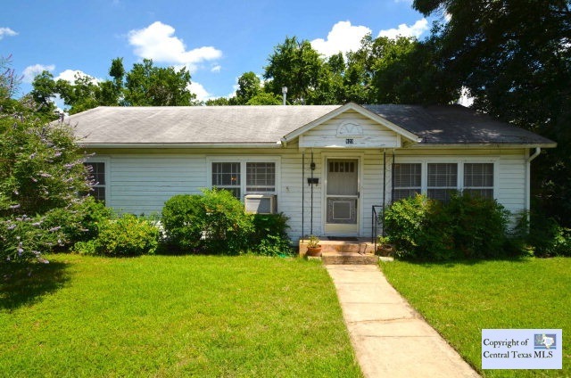 923 W Hopkins St, San Marcos, TX 78666 - photo 1