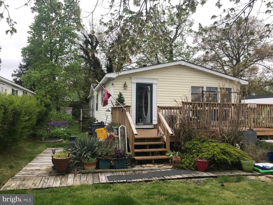 138 1st St, Lothian, MD 20711 - photo 1