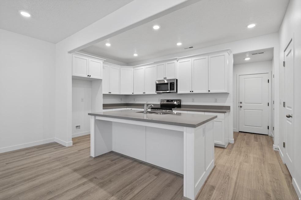 For Sale $445,900 • Co-Listing Agent