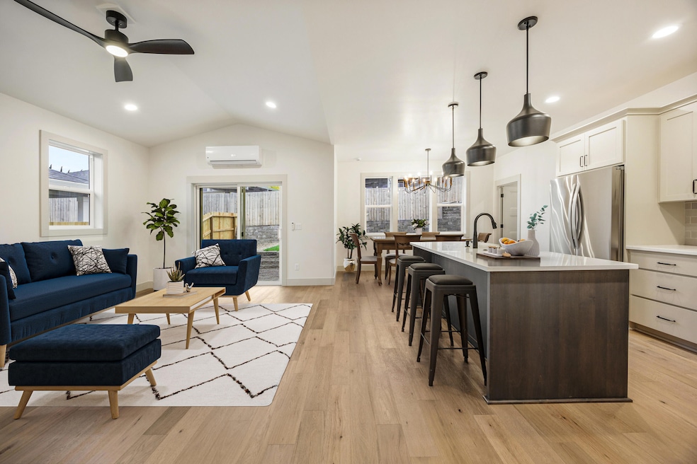 356 living virtual staged