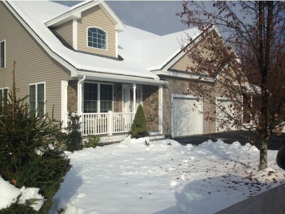 45 Arbor Cir unit 45, Litchfield, NH 03052 - photo 1