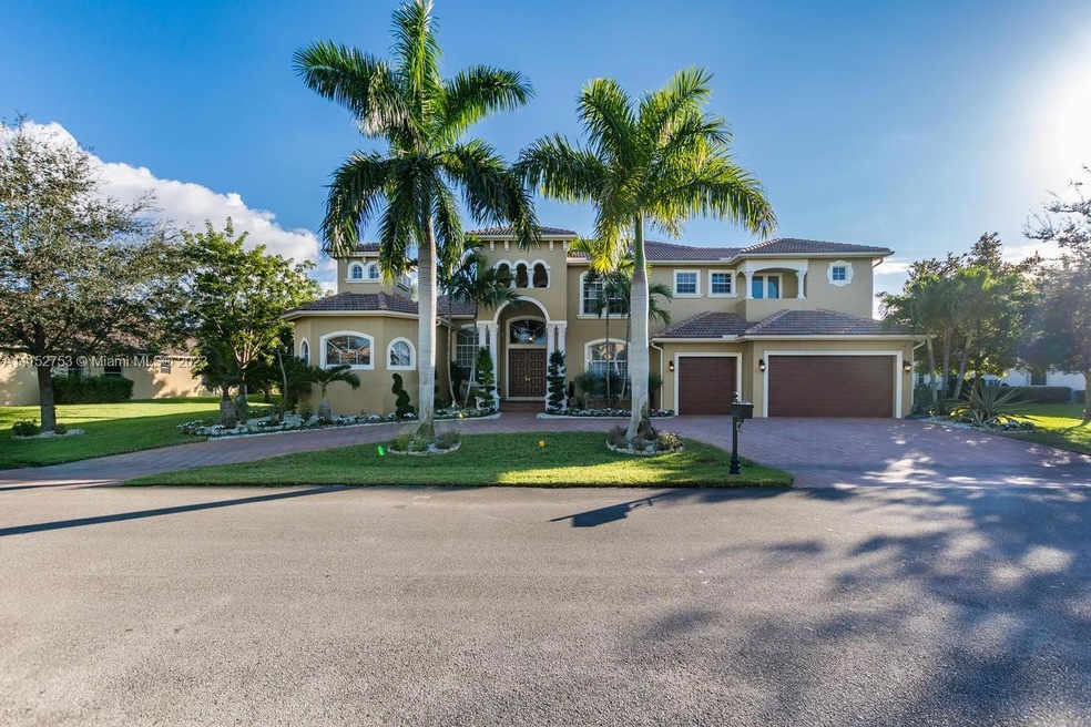 Welcome Home-Florida Living!