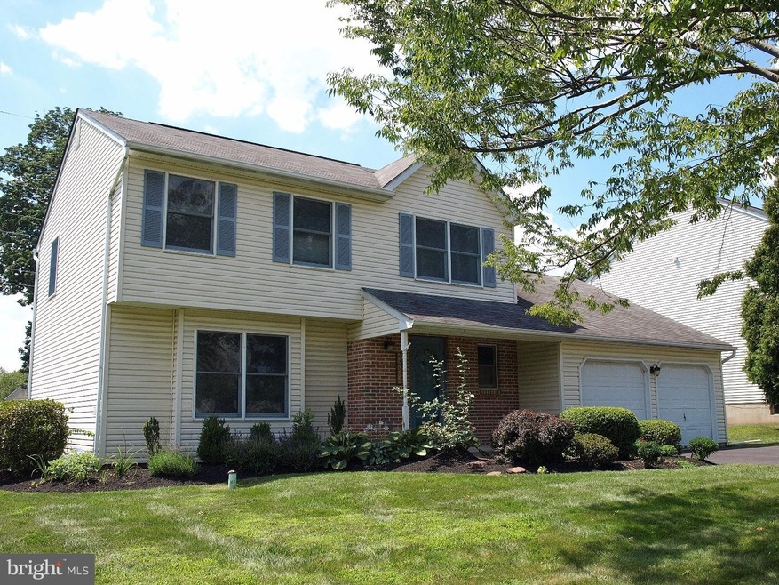 239 Heatherfield Dr, Souderton, PA 18964 - photo 1