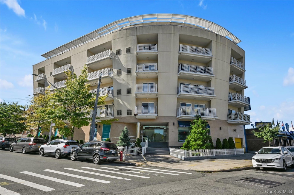 81-14 Queens Blvd unit PH6C, Elmhurst, NY 11373 - photo 1