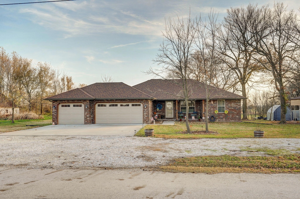 422 Spring Creek Rd, Clever, MO 65631 - photo 1
