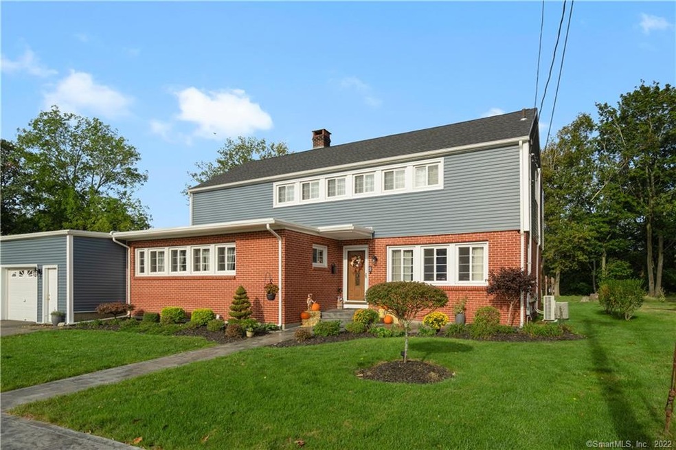 9 Taylor Dr, Norwich, CT 06360 - photo 1