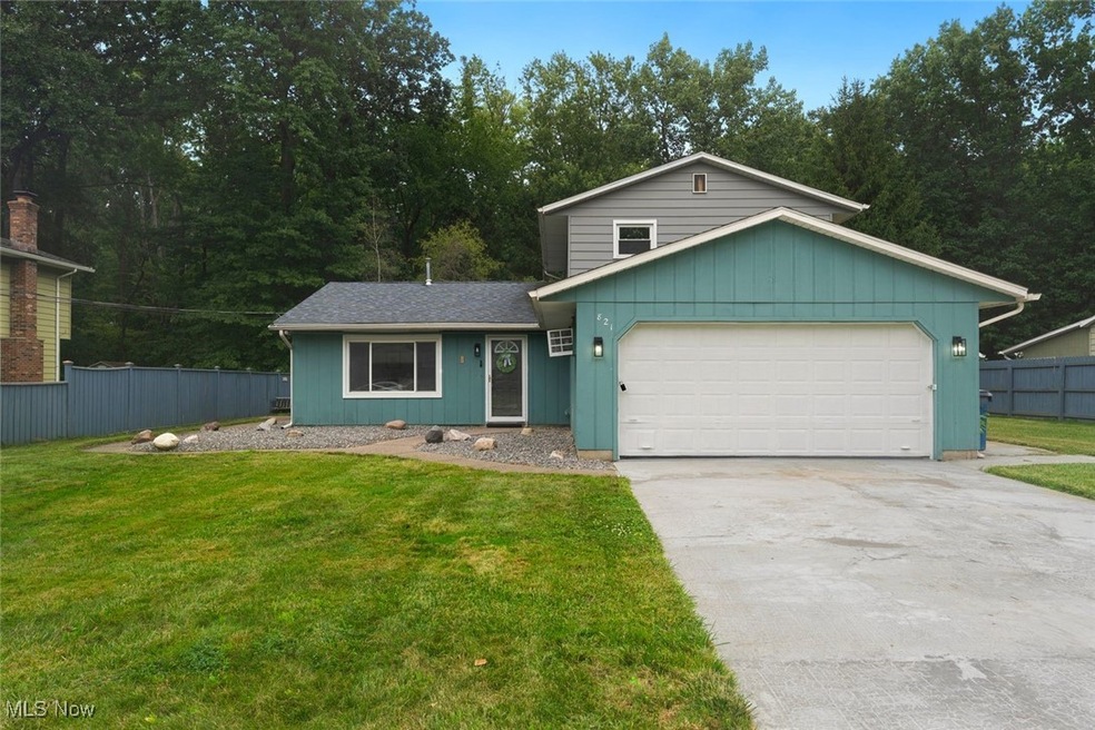 821 Lafayette Blvd, Sheffield Lake, OH 44054 - photo 1