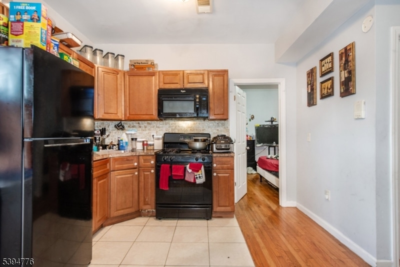 417 15th Ave, Newark, NJ 07103 - photo 1