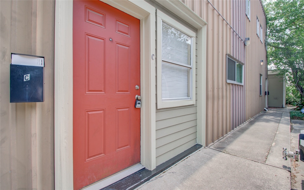 6503 Mapleridge St unit C, Houston, TX 77081 - photo 1