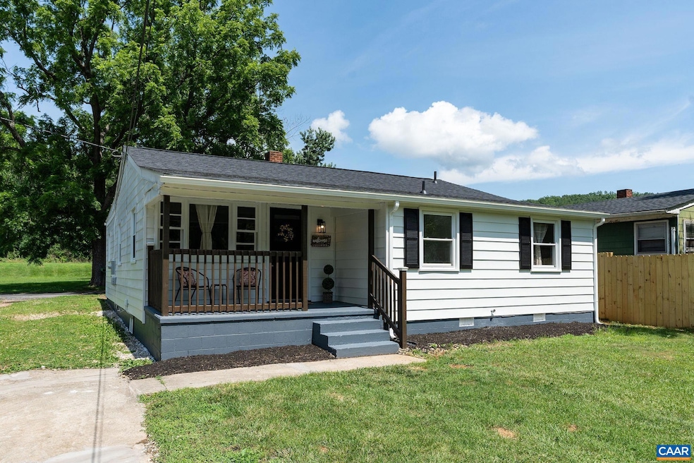 1345 10th St, Waynesboro, VA 22980 - photo 1