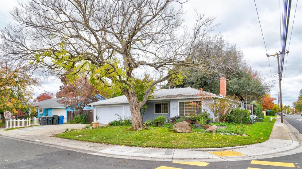 10361 Daniel Way, Rancho Cordova, CA 95670 - photo 1