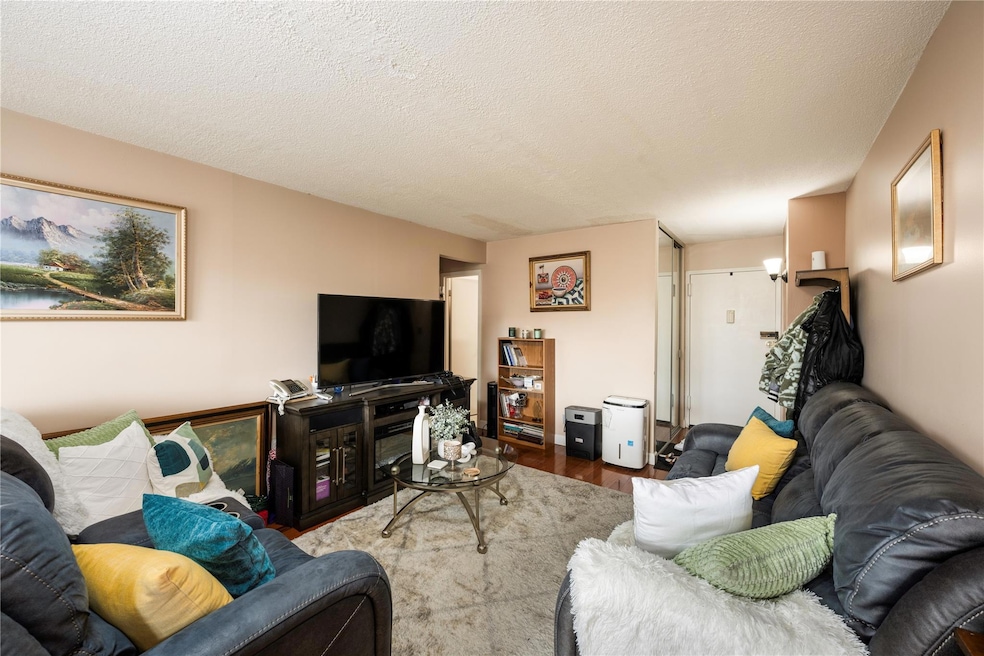 357 N Broadway unit 2B, Yonkers, NY 10701 - photo 1