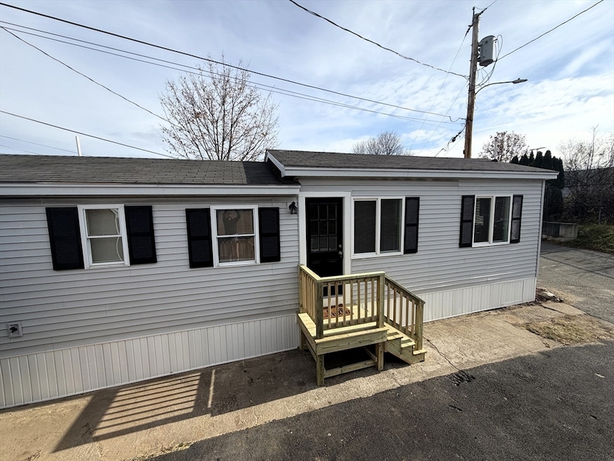 200 North St unit 31A, Danvers, MA 01923 - photo 1