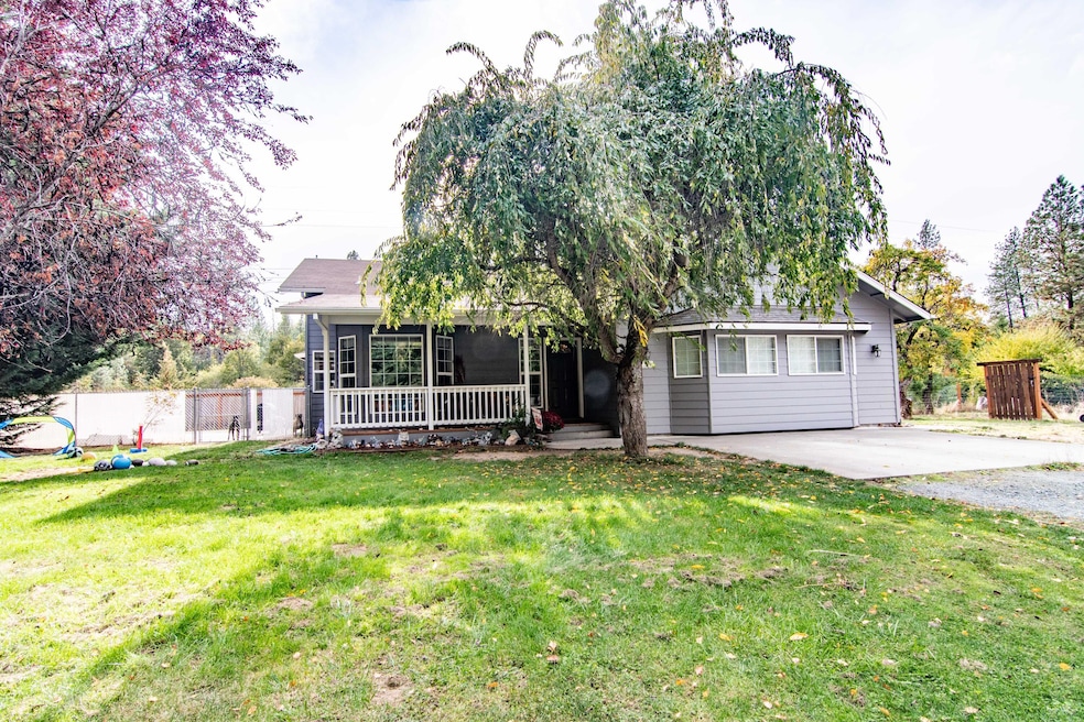 123 Allman Way, Grants Pass, OR 97526 - photo 1