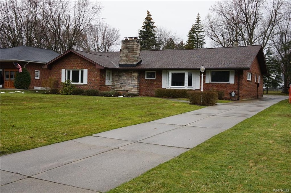 Welcome to 50 Circle End Dr!  This all brick ranch