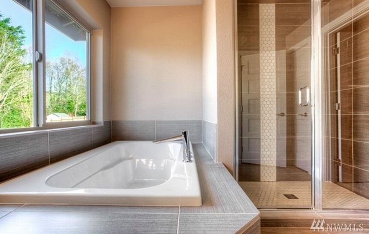 23328 12th Place S unit 8, Des Moines, WA 98198 - photo 1