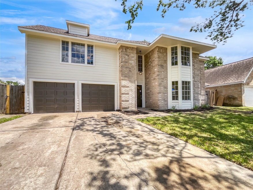 15714 Oak Mountain Dr, Houston, TX 77095 - photo 1