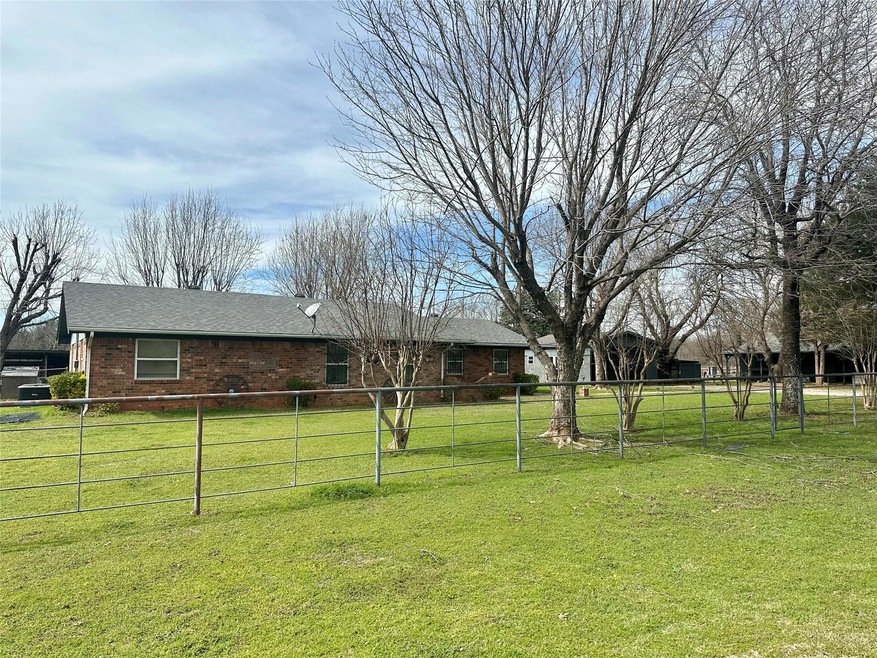 121 Stagecoach Trail, Denison, TX 75021 - photo 1