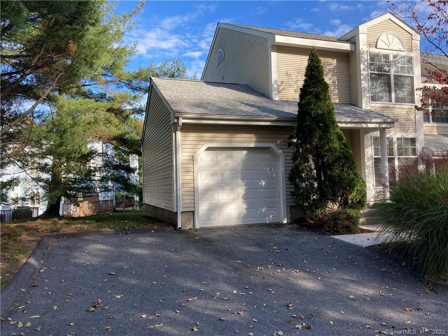 104 Limner Cir unit 104, Rocky Hill, CT 06067 - photo 1