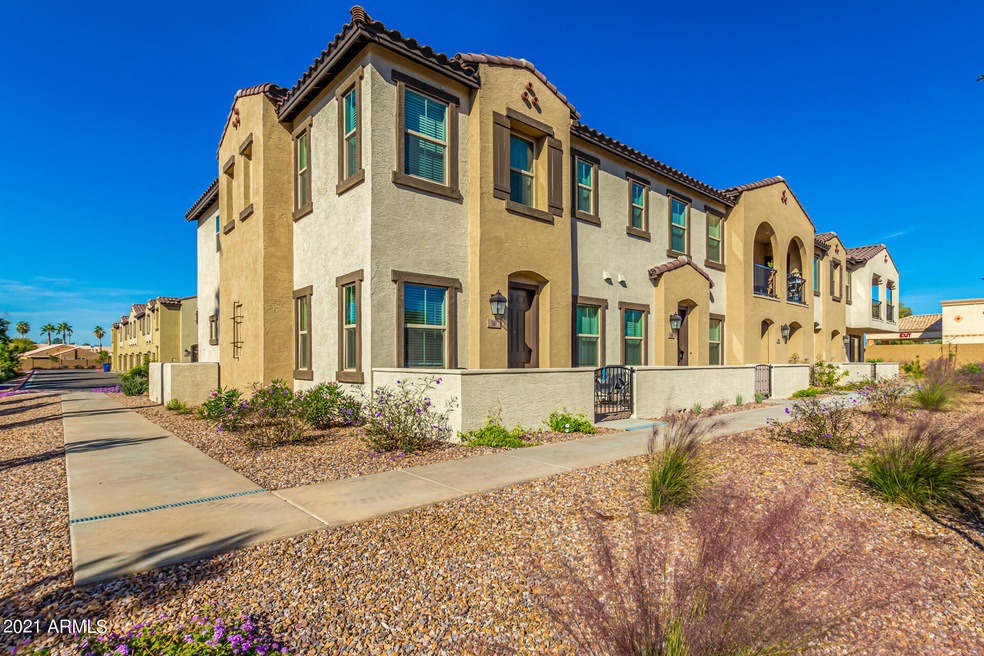 155 N Lakeview Blvd unit 167, Chandler, AZ 85225 - photo 1