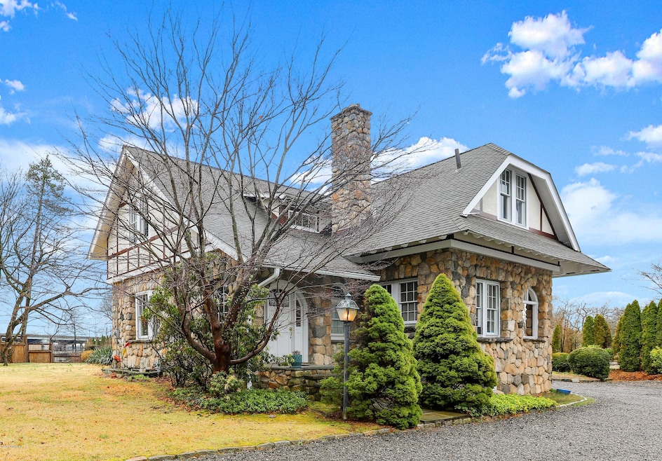 19 Relay Place, Cos Cob, CT 06807 - photo 1