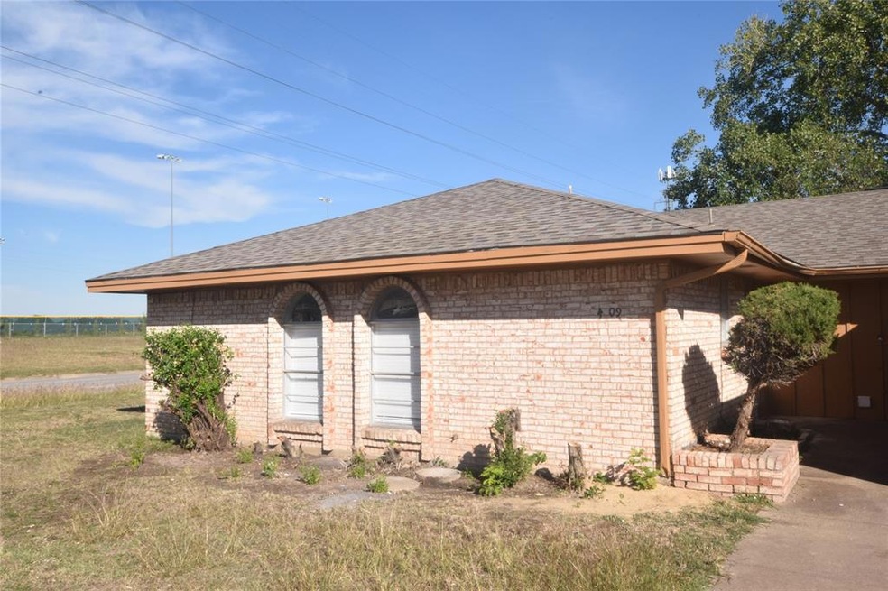 4011 Altamesa Blvd unit 4009, Fort Worth, TX 76133 - photo 1