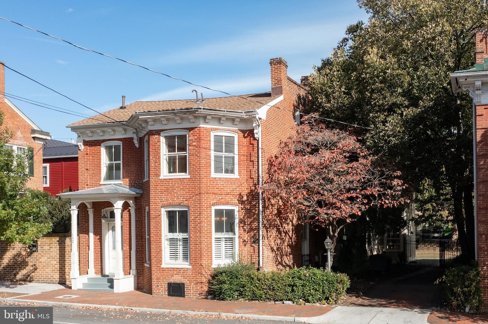 132 Amherst St, Winchester, VA 22601 - photo 1