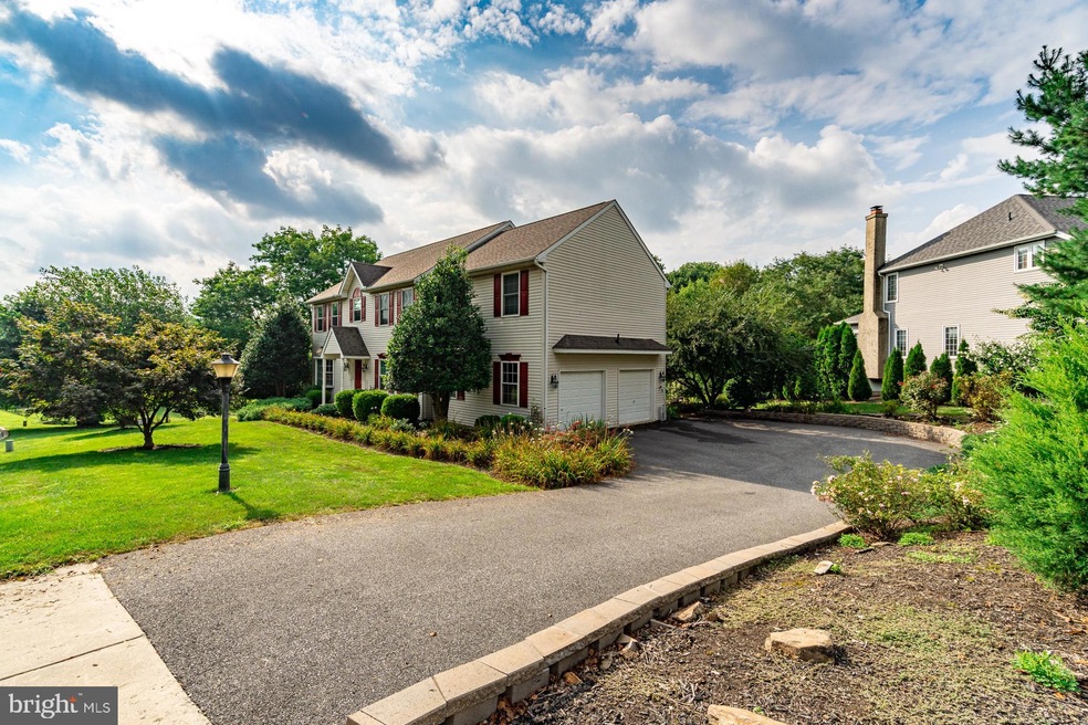 605 Meadow Creek Ln, Kennett Square, PA 19348 - photo 1