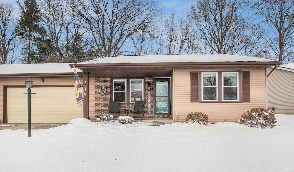 1927 E Farnsworth Dr, South Bend, IN 46614 - photo 1