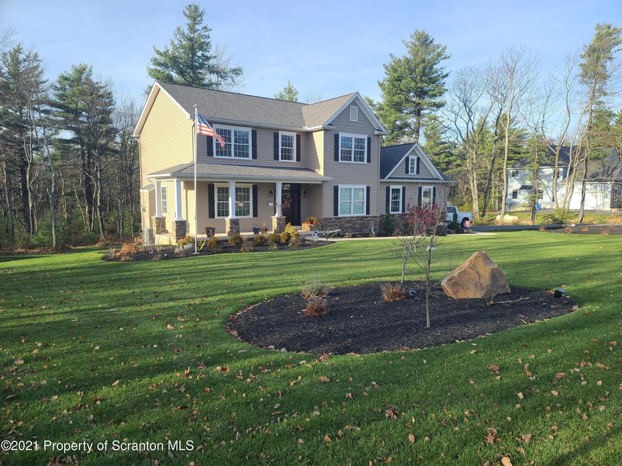 207 Hampshire Dr, Jefferson Township, PA 18436 - photo 1