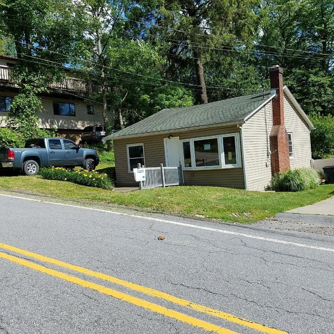 22 Carpenter Rd, Harveys Lake, PA 18618 - photo 1