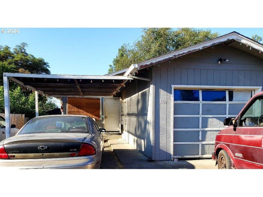 1109 SW Foundry St, Grants Pass, OR 97526 - photo 1