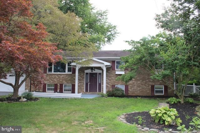 2964 Roosevelt Dr, Chambersburg, PA 17201 - photo 1