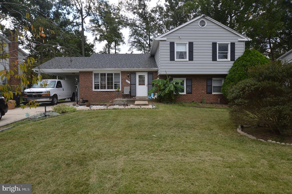 8411 Magnolia Dr, Lanham, MD 20706 - photo 1