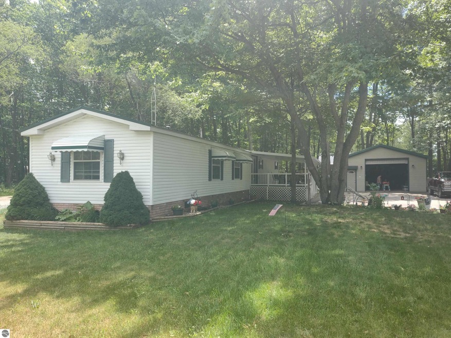 4186 E Anne St, Au Gres, MI 48703 - photo 1