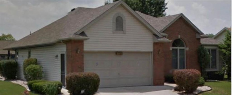 3665 Greenway Ct, Columbus, IN 47203 - photo 1