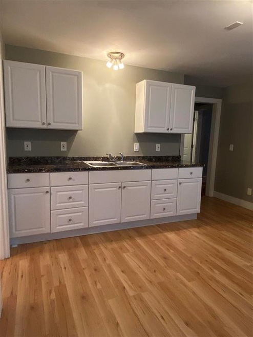 690 Central Ave unit 1, Dover, NH 03820 - photo 1