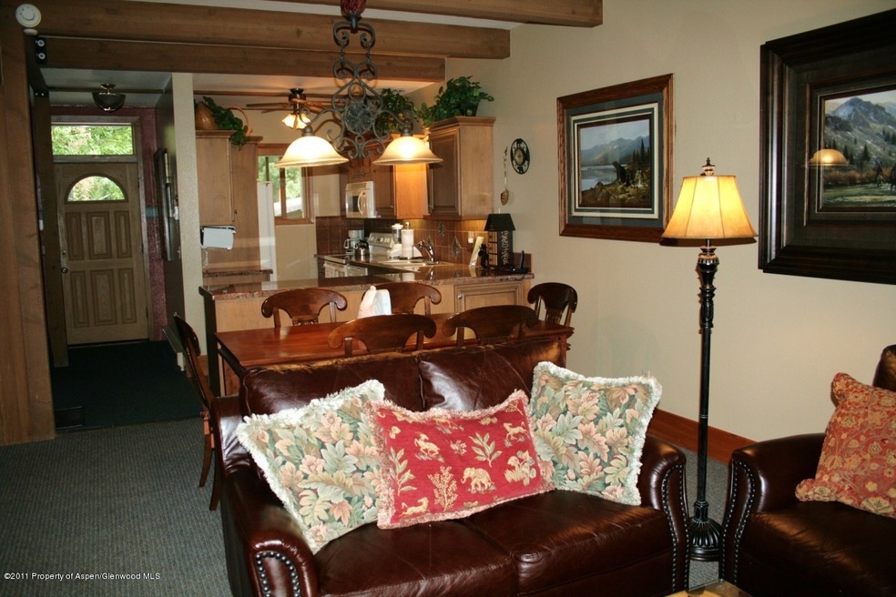 Dining Room/Kitchen