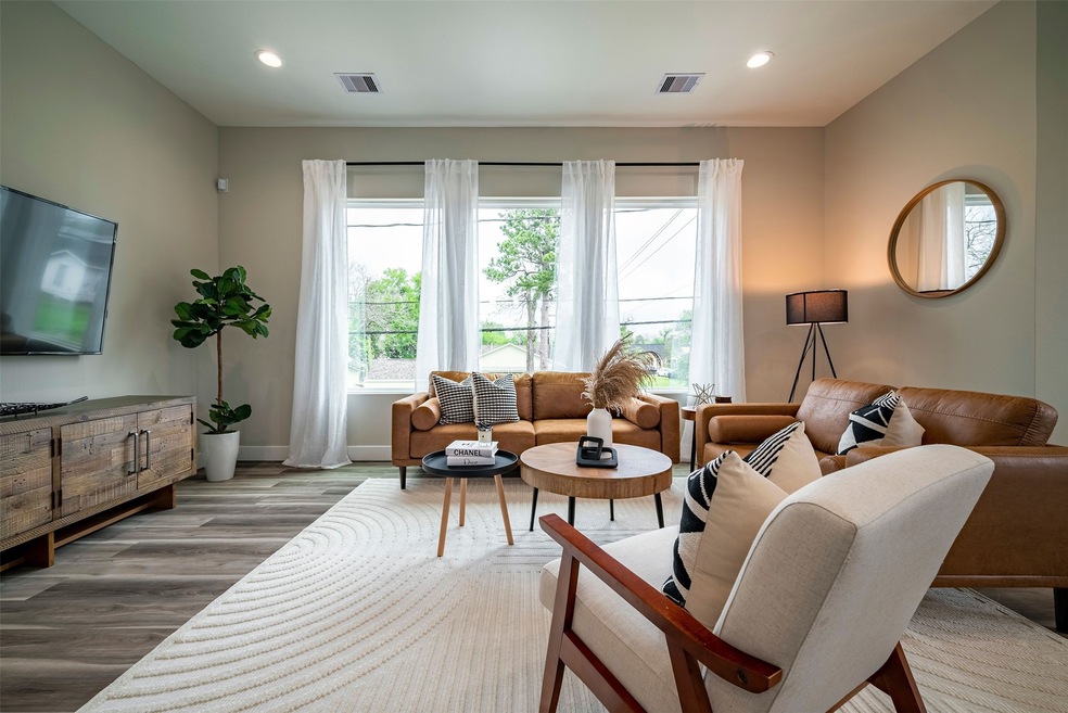 2012 Linder St, Houston, TX 77026 - photo 1